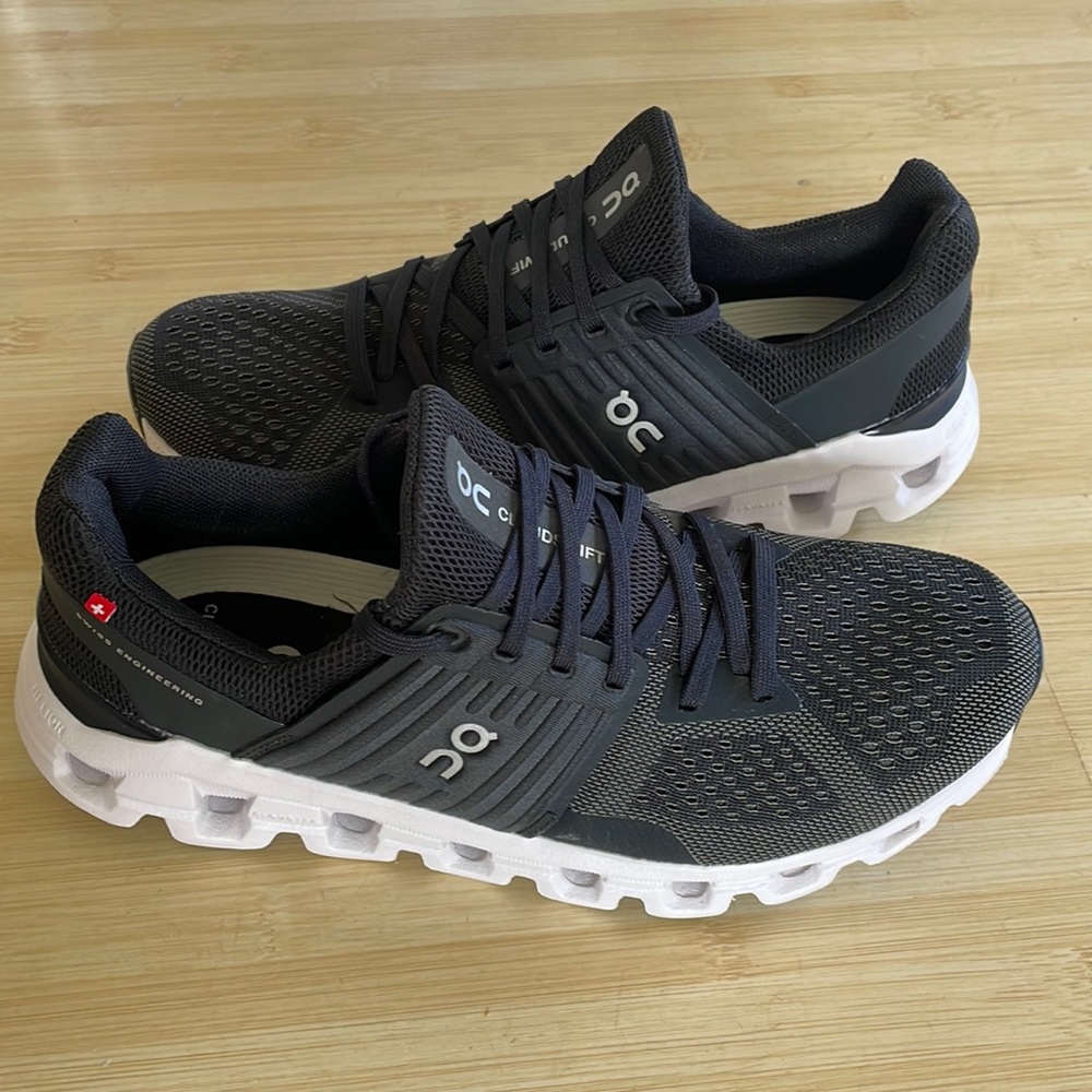 On Running, Cloudswift 3 urban running shoes, size 8, black/rock with white sole